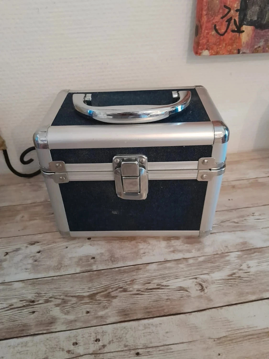 Boîte à maquillage, bijoux en jeans+ métal ,couleur argenté